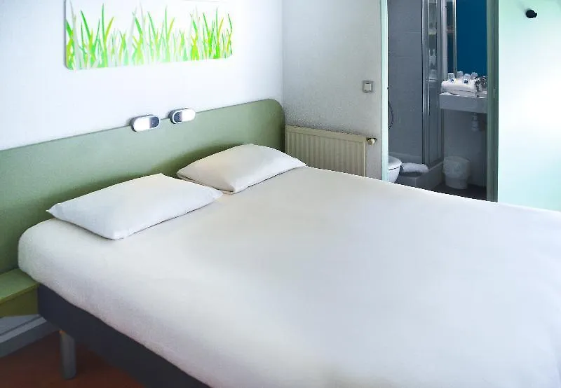 ** Hotel Ibis Budget Hyeres Centre Ville France
